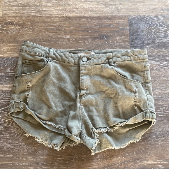 Love Tree Shorts - Picture 1 of 3